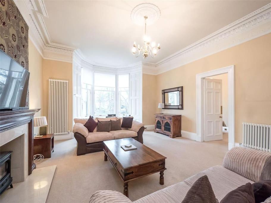 Beautiful & Bright 2 Bed Flat Murrayfield Edinburgh Ngoại thất bức ảnh