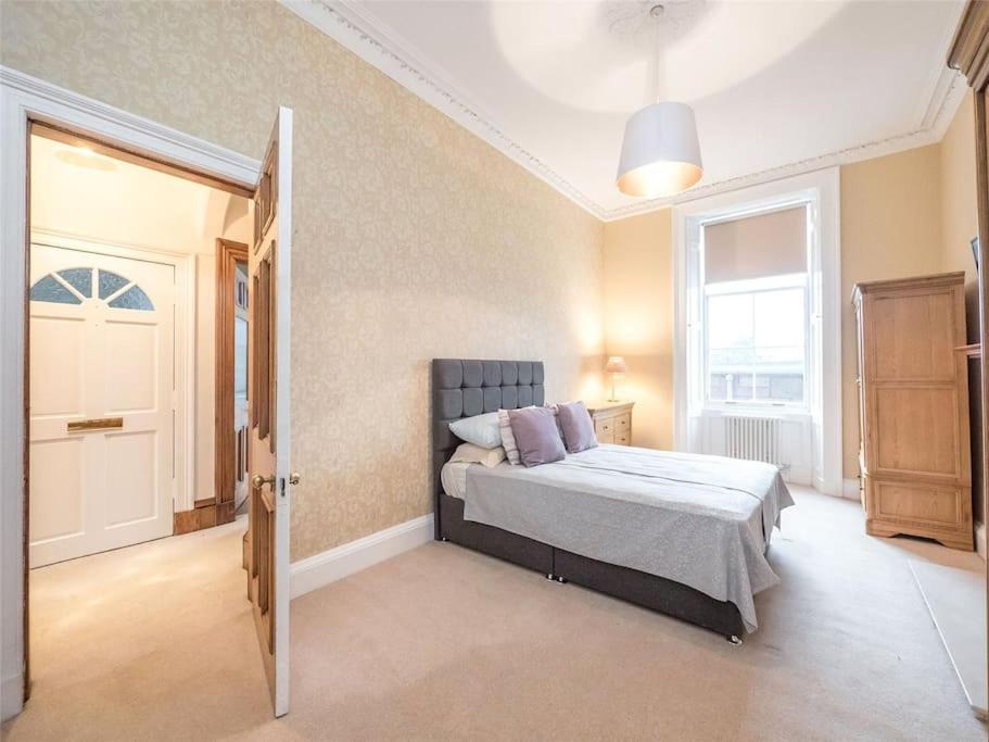 Beautiful & Bright 2 Bed Flat Murrayfield Edinburgh Ngoại thất bức ảnh