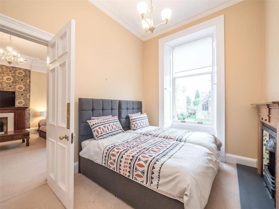 Beautiful & Bright 2 Bed Flat Murrayfield Edinburgh Ngoại thất bức ảnh